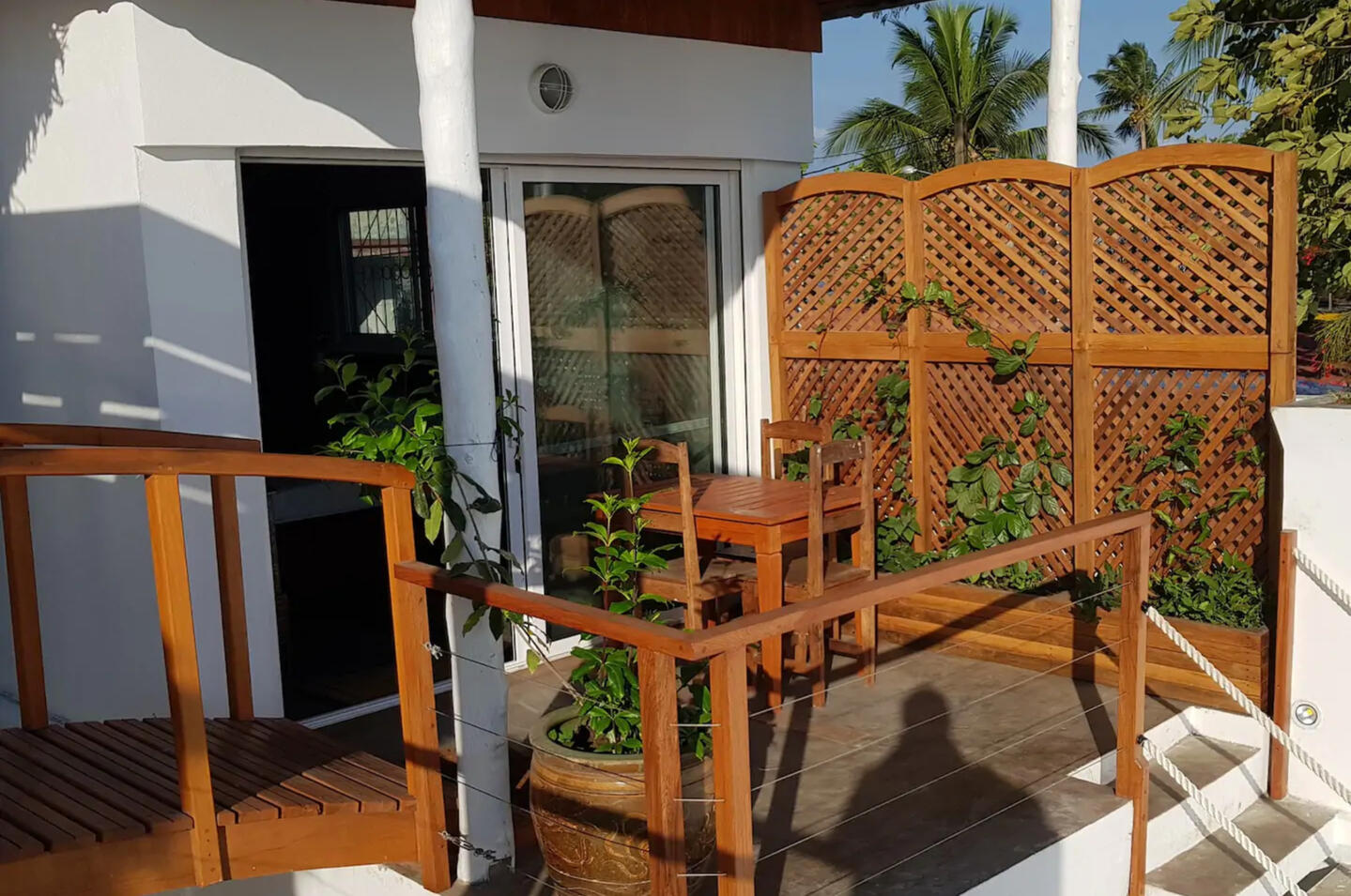 Private terrasse. First floor habitants use the stairs too.